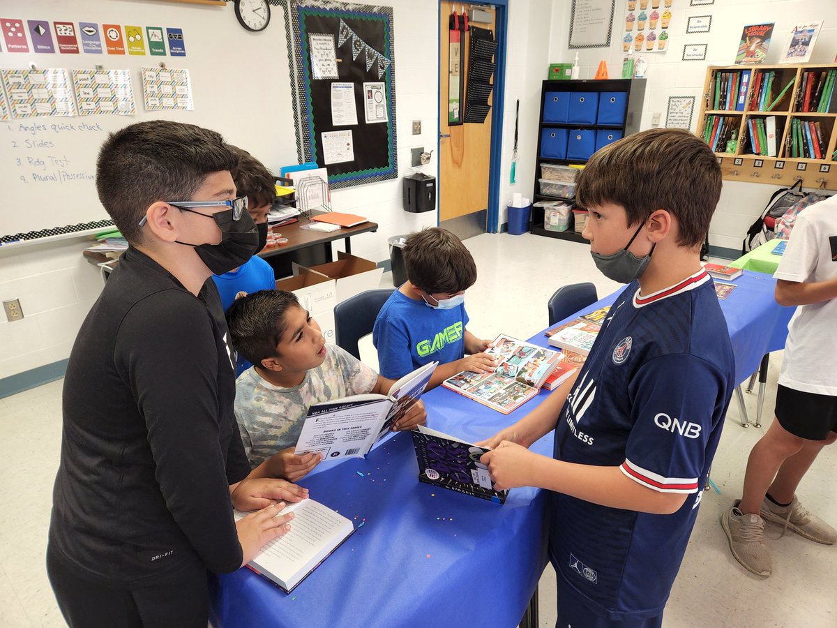 aggieallyson00's tweet photo. These 4th graders @NISDBeard kicked off Fiesta 2022 by enjoying a "book tasting" of our newest set of classroom library books! @nisdelemelar #northsidereads #follett https://t.co/XiKsKlyWzZ