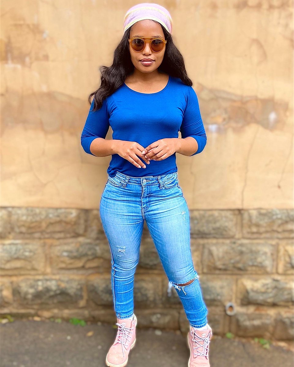 The_NomG's tweet photo. I’ll be back on my feet again 💙🙏🏾💪🏾
#3weeksofbedrest 😫
#5moretogo 💪🏾 https://t.co/2XmWHomyFE