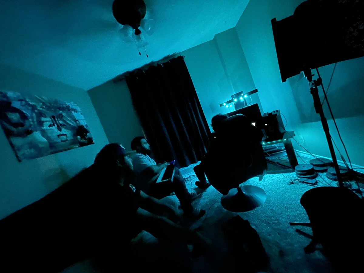 DemLedesmaBoyz's tweet photo. In the Stu cookinβ excellenceππ½
#DemLedesmaBoyz #HomemadeStu #VinSin #2True https://t.co/DNRUV0Wgww