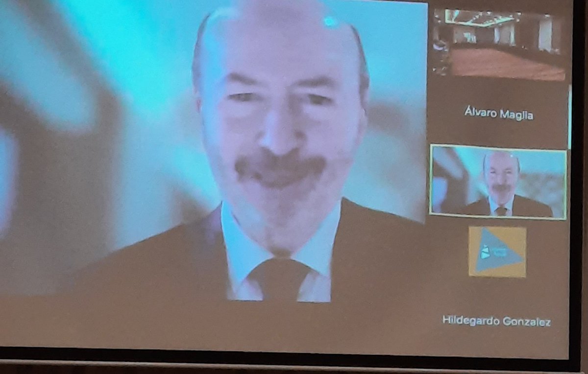 MiriamAlpizar1's tweet photo. Intervención del 
Dr. C. Felix Garcia Lauzin #SECRETARIOGENERAL del #CUIB en Conferencia de #ENLACES y comenta 
⏹Ejes Reunión de Ministros de Iberoamérica 
➡️Espacio Común Educación Superior Iber.
➡️Transformación Digital 
➡️Conf. Mundial Ed.Sup. 
@CubaMES https://t.co/n3G8GjdEub