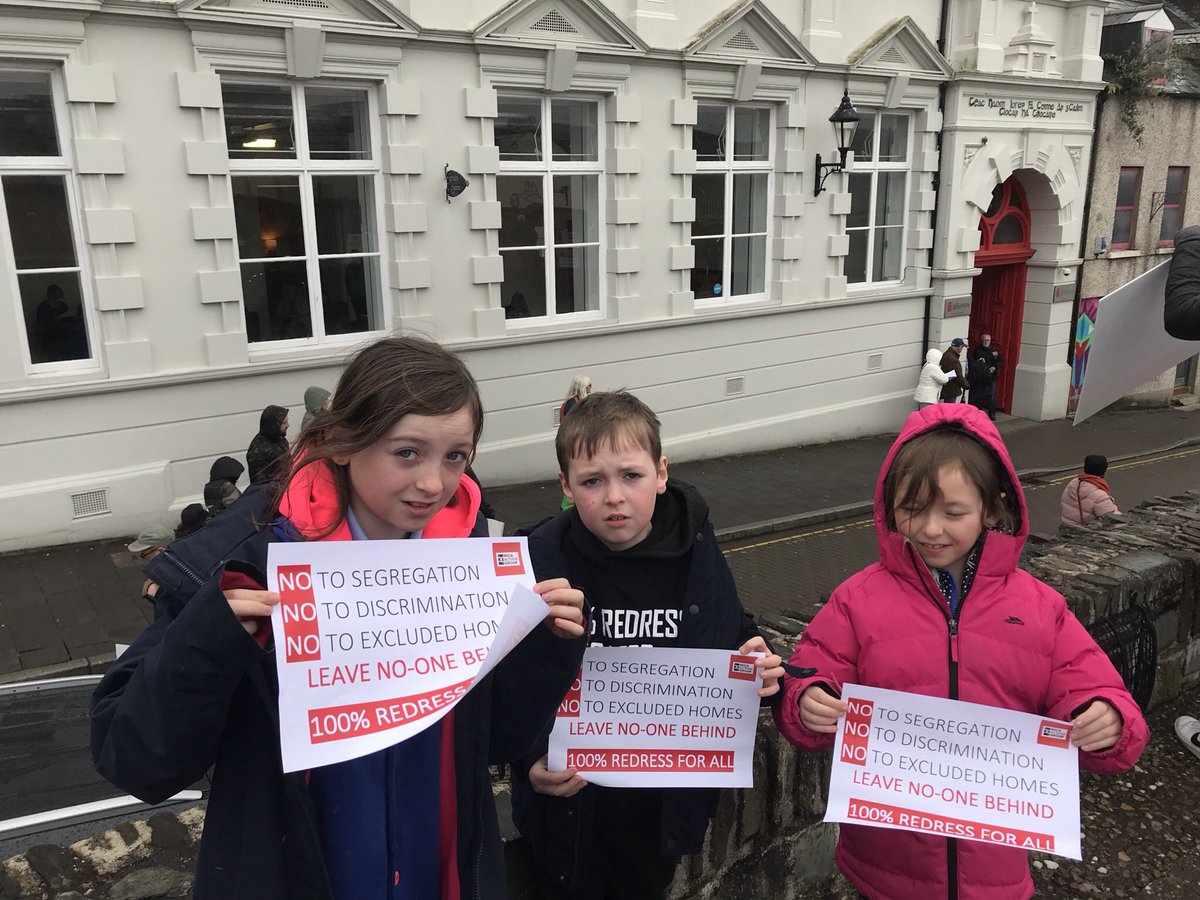 gillseymc's tweet photo. #micaQuestions #MocaRedress #Derry https://t.co/gqRWXViT4I