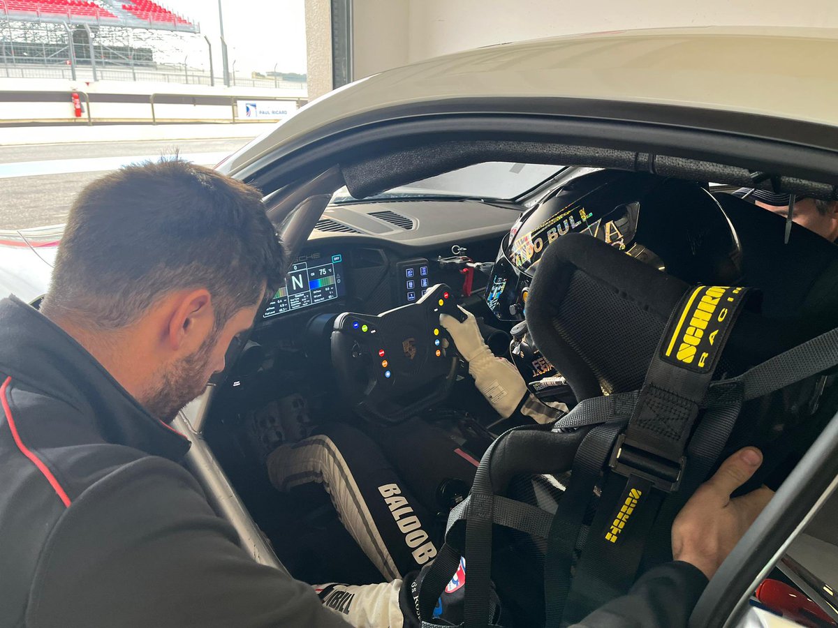 ferati_jasin's tweet photo. Neue Herausforderung für Ferati

Nach zwei Saisons im Formel-Sport wartet eine völlig neue Aufgabe auf Jasin Ferati: Der Winterthurer Rennfahrer wechselt vom Formel-3-Cockpit in den 510 PS starken Porsche 911 GT3 Cup https://t.co/LNPzWLIuQI