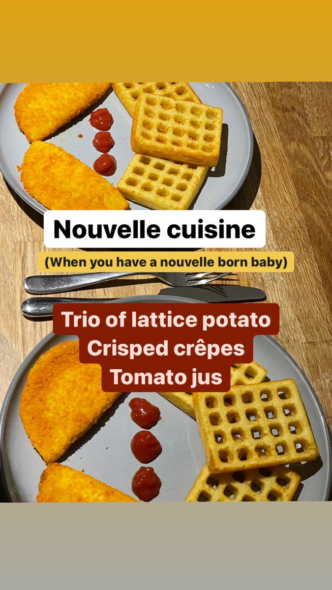 Nouvelle cuisine (when you have a nouvelle born baby). Trio of lattice potato, crisped crêpes and a tomato jus 🧐 😴  #newdad #newparents #dad #food
