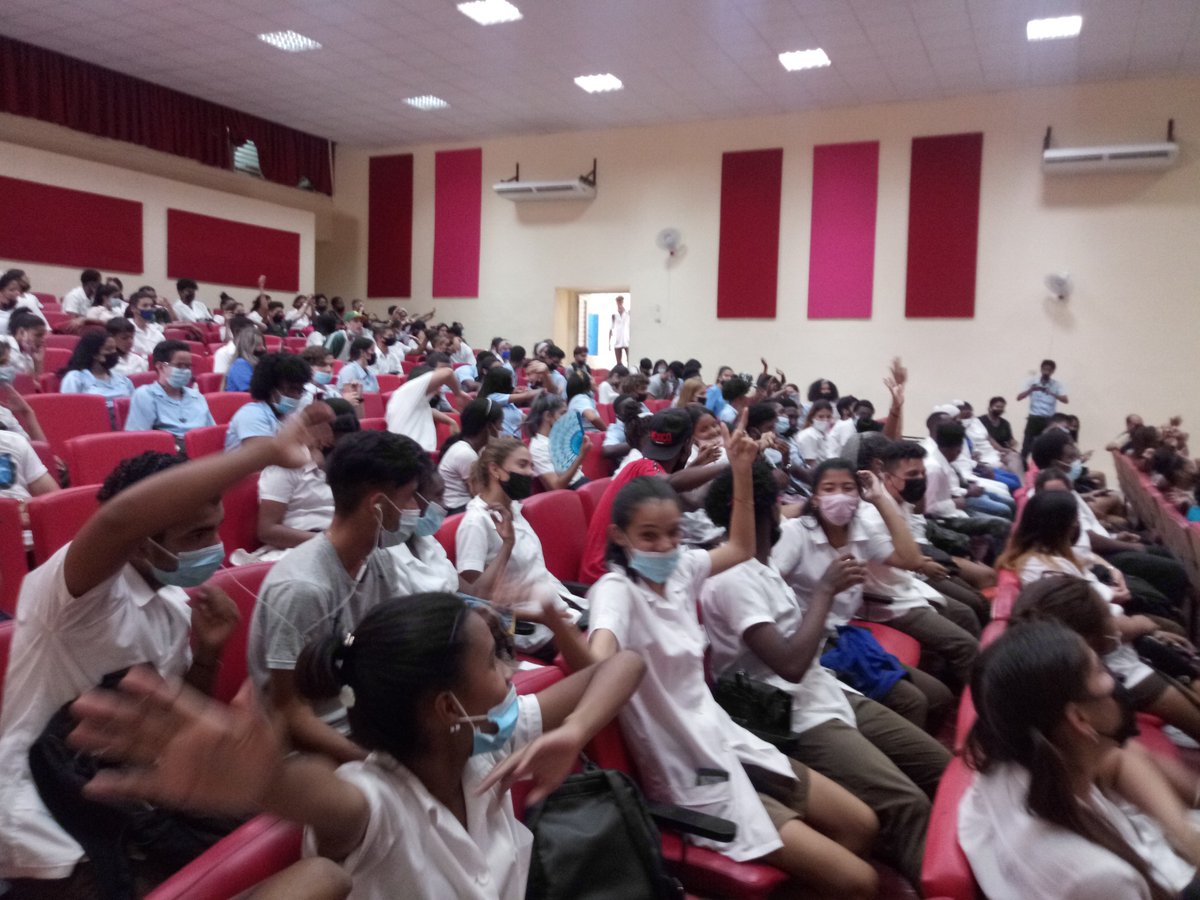 Gala en el municipio 10 de octubre por el #60UJC #VamosConTodo