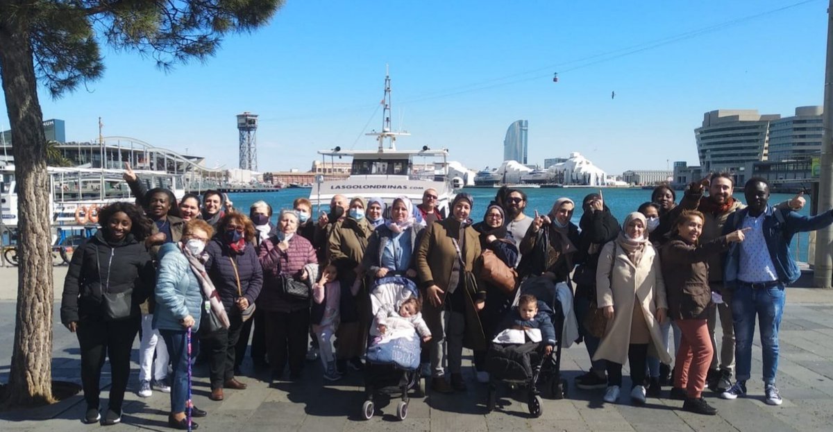 CFATrinitatV's tweet photo. La 📸 de família de la sortida d'avui! 🤗 https://t.co/V15LBI0HTv