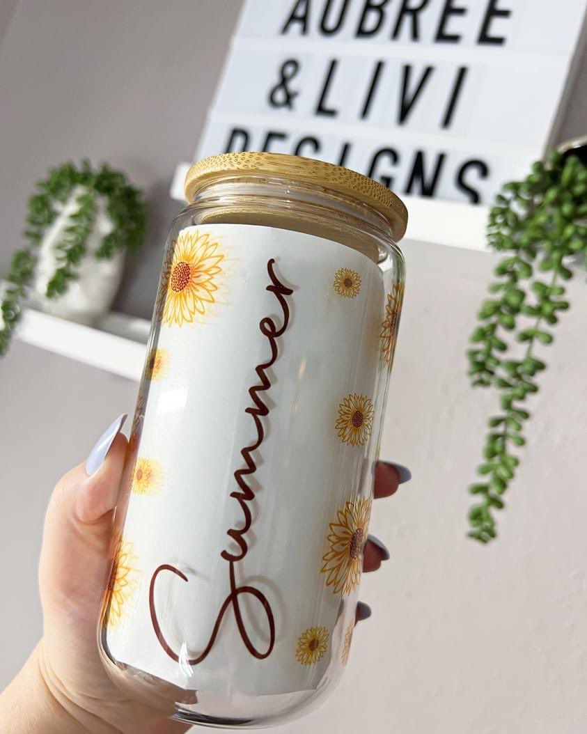 thtbrittanybish's tweet photo. 🌻✨SURPRISE✨🌻 

Personalized Sunflower Glass Cans!

Use code BERTSAVES to save 10% on your order! 😍😍

https://t.co/LU1Gh2g8Gx https://t.co/fIvGJRfwkI