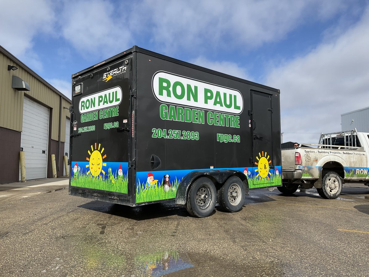 SpeedproCanada's tweet image. This eye-catching trailer wrap recently completed by SpeedPro Winnipeg North!  Now that Spring has Sprung, get your trailers advertising for you and get noticed! #trailerwraps #SpeedProWinnipegNorth #SpeedPro #carwraps #vehiclewraps #branding #getnoticed