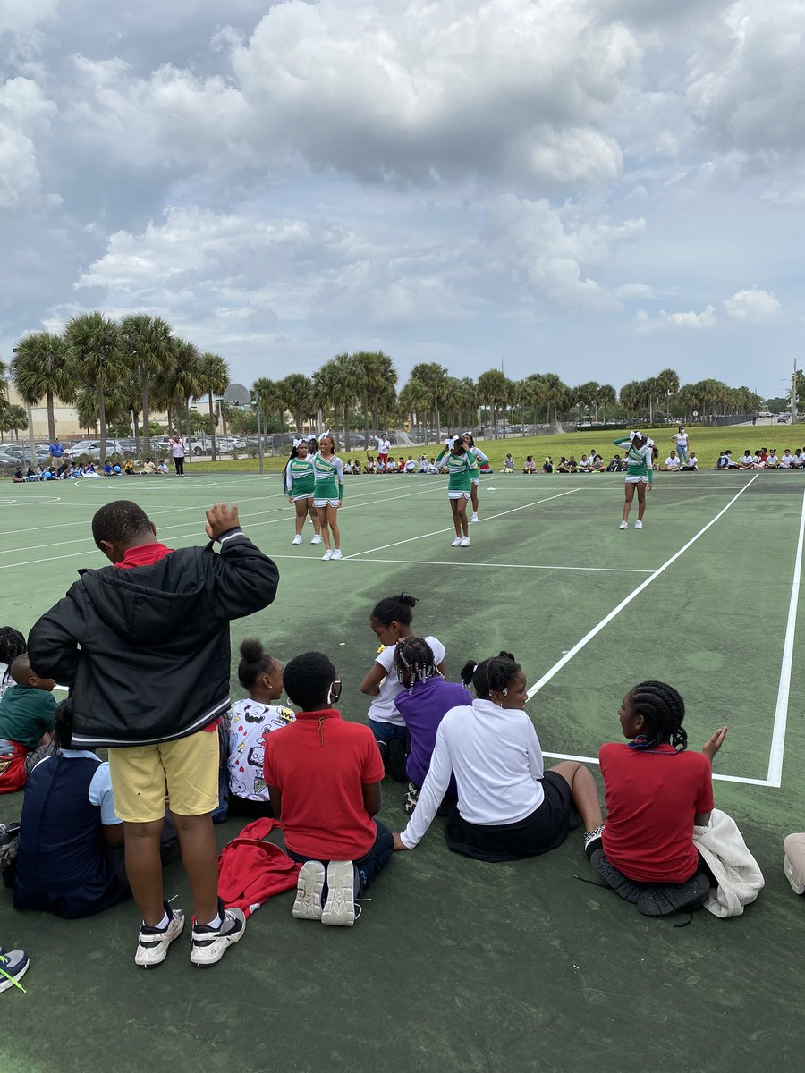 iTeach_JGS's tweet photo. If you’ve never party hopped at elementary schools you haven’t lived 🥳💃🏾🎶 What a wonderful day celebrating with students and staff throughout Riviera Beach. These students are ready to show what they know on the FSA! @NorthRegionELA @PrinGranger @McKnight_WRES @Lincoln_Porter https://t.co/8MqJaUqmUs