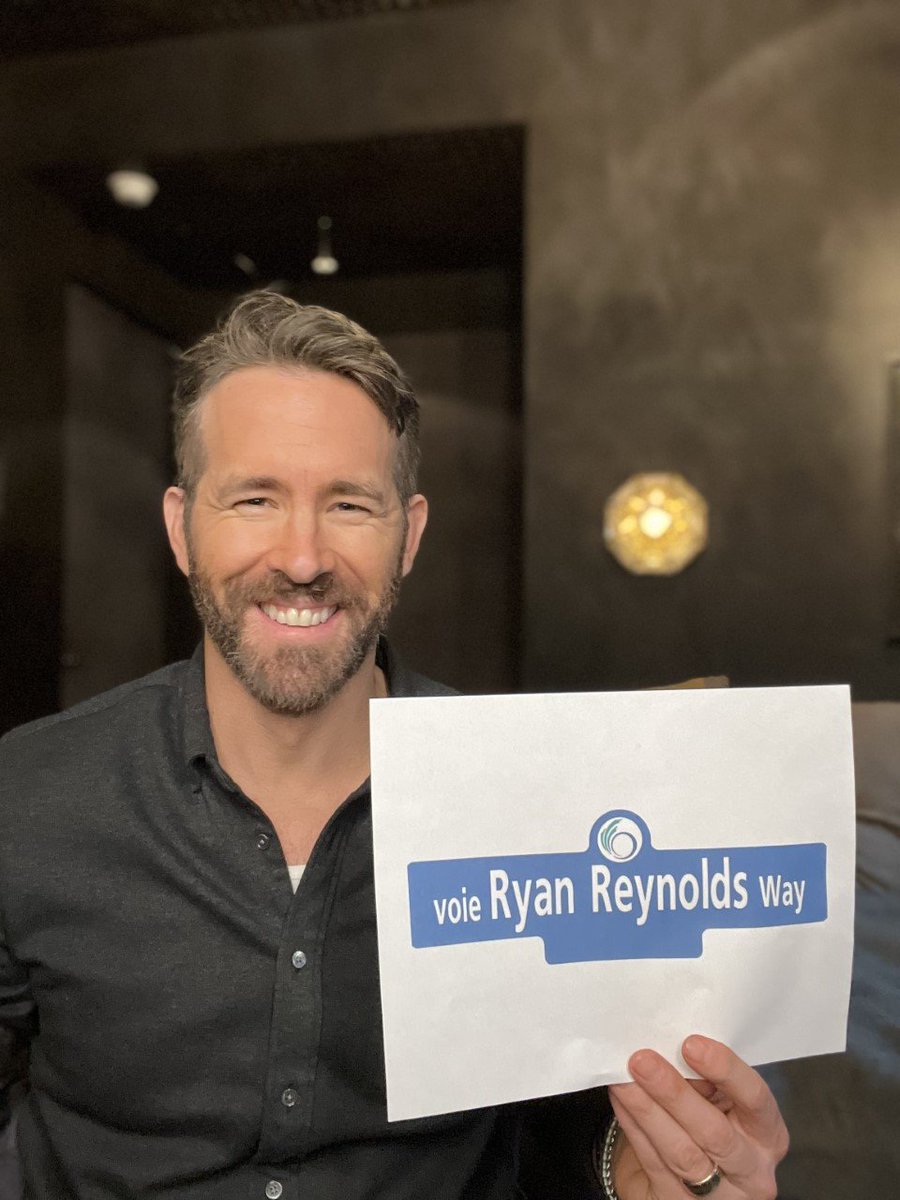 KEKsmp's tweet photo. The greatest thing to ever happen to the KEK  community is here. 
Introducing @VancityReynolds who happens to live in the same city as @ItsPowerOutage as you can see by this picture. Give him a nice welcome! https://t.co/2NWoLN9ETf
