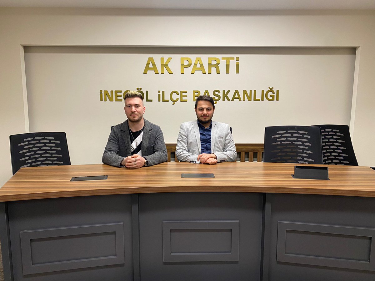omrfarukbasturk's tweet photo. Yeni Seçmen Birim Başkanımız @vedatbayram61 Başkanlığında Yeni Seçmen Birim toplantımızı gerçekleştirdik. 🇹🇷💡💪🏼

#İnegölAKGenç
#İnegölYeniSeçmen https://t.co/A7pbaNtJpg