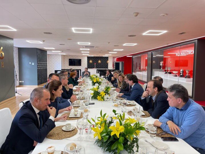 Gracias a CaixaBank y al RCD Mallorca por la celebración de este almuerzo en el estadio.