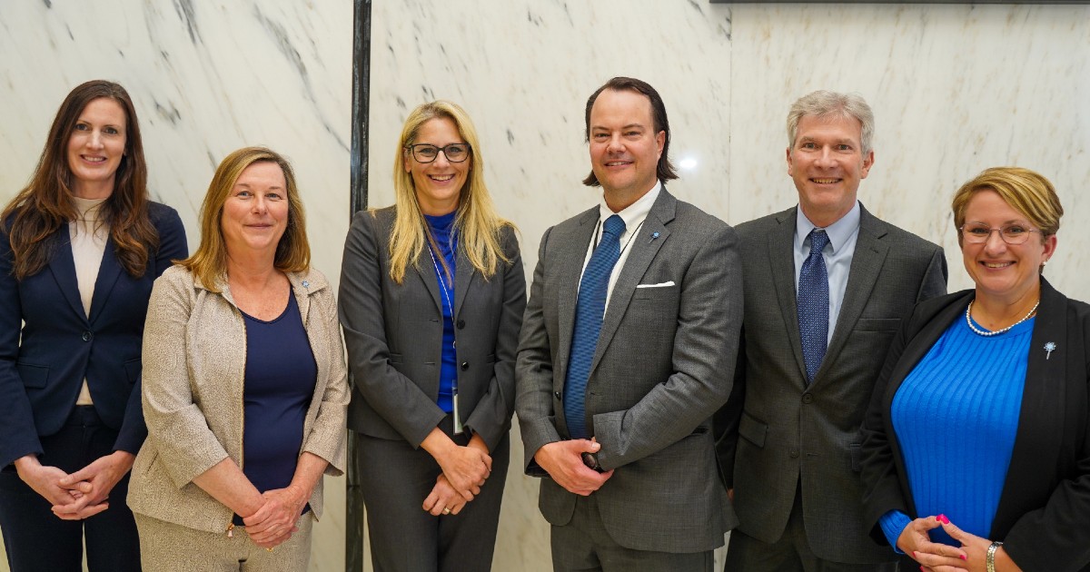 VDSS's tweet photo. Thank you @GovernorVA Glenn Youngkin for donning blue alongside our VDSS Commissioner and agency leadership to raise awareness of the importance of supporting positive childhood experiences across the Commonwealth and beyond. #ChildAbusePreventionMonth #WearBlueDay2022 https://t.co/91iS1Gv2Qw