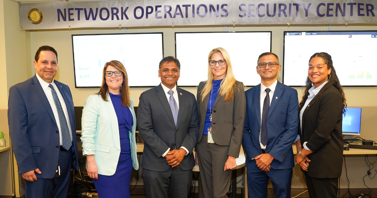 Thank you <a href="/GovernorVA/">Governor Glenn Youngkin</a> Glenn Youngkin for donning blue alongside our VDSS Commissioner and agency leadership to raise awareness of the importance of supporting positive childhood experiences across the Commonwealth and beyond. #ChildAbusePreventionMonth #WearBlueDay2022