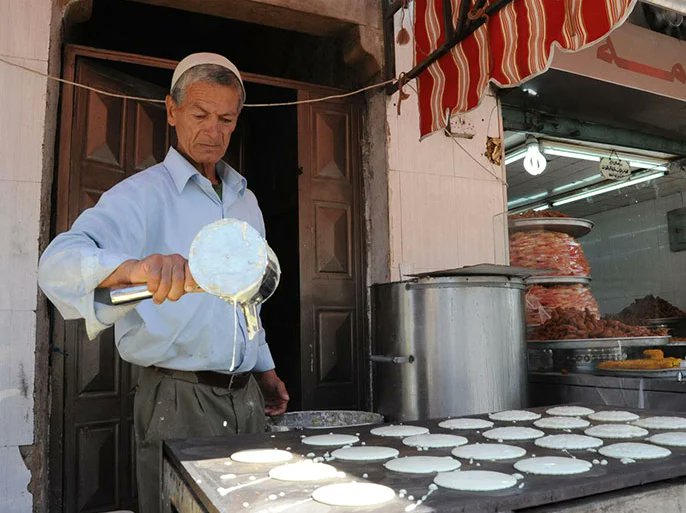 RamziMaaytah's tweet photo. Sun 3 Apr is 1st day of holy month of #Ramadan in #Jordan a blessed holy month a festive faith season filled with delights and sweets like #Katayef and #Awameh brings livelihoods to many volunerable people and informal vendors #lovejo #RamadanMubarak
#رمضان_كريم #الأردن https://t.co/kWF2JNRevL