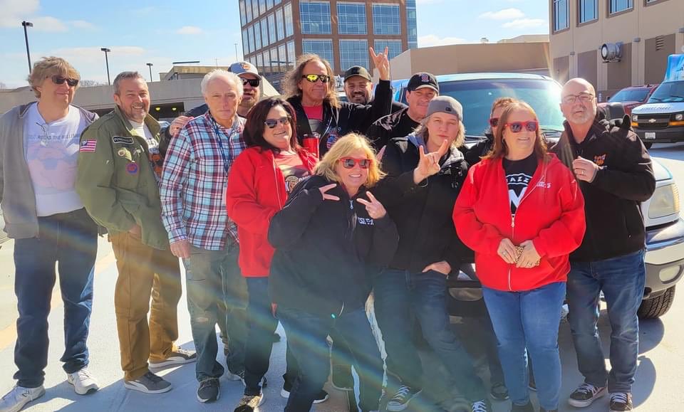 MarkHRPh's tweet image. Out with the old. In with the new #KMRS. @morningrockshow @ADsXe @stluman @KSHEGUY.  Double secret PartyTown in the backlot of the studios of @KSHE95 #kshekrazies 
@lernvsradio