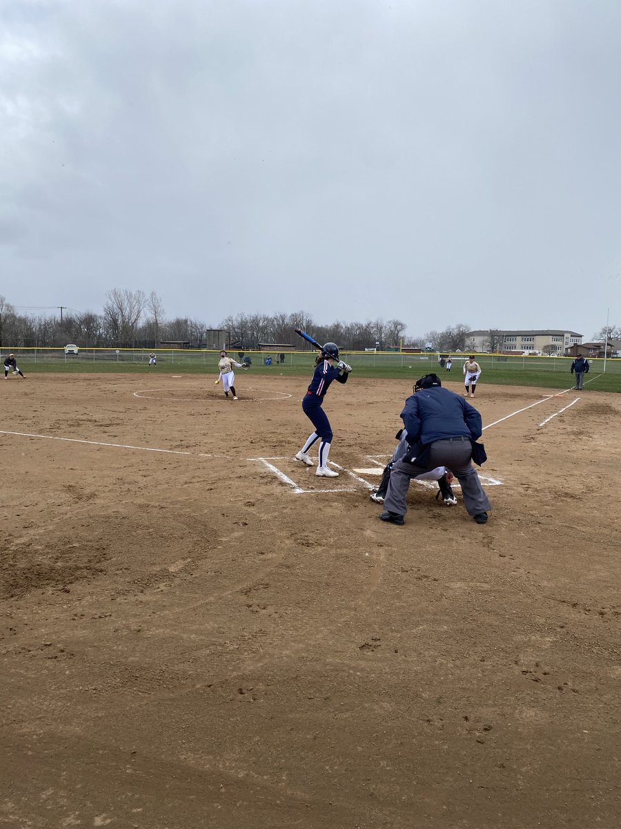 HighlandsAthl's tweet photo. Varsity softball season officially underway 

⁦@HighlandsSD⁩ ⁦@TribLiveHSSN⁩ https://t.co/WKPrUCVhP2