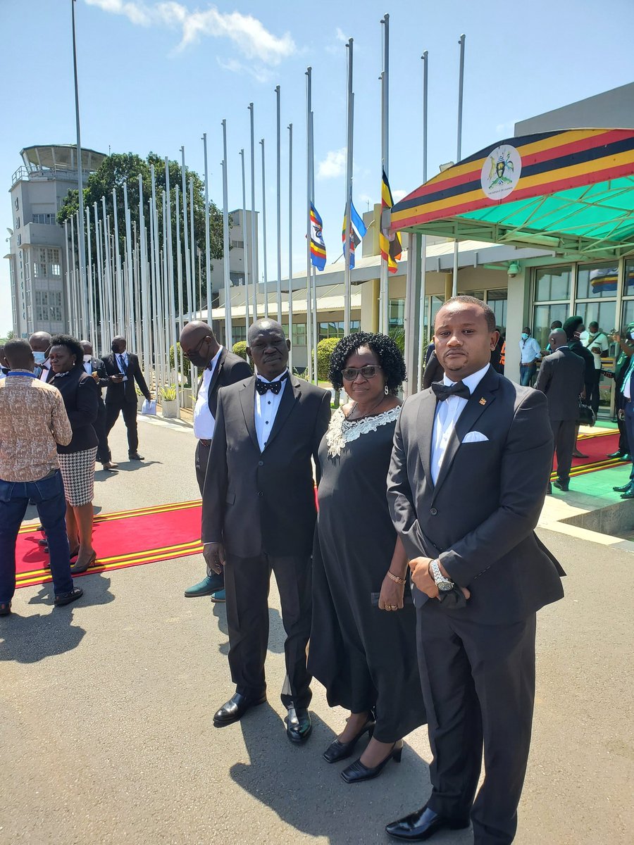 AtimaCc's tweet photo. We have humbly received the body of late Rt Hon @JacobOulanyah at Entebbe Airport 4 his final journey. Thanks HE   @KagutaMuseveni @jessica_alupo @AnitahAmong @Thomas_Tayebwa &amp; MPs @parliament_ug 
May the Soul of #Ladit Rest in Eternal Peace https://t.co/5e7hQyPTiI