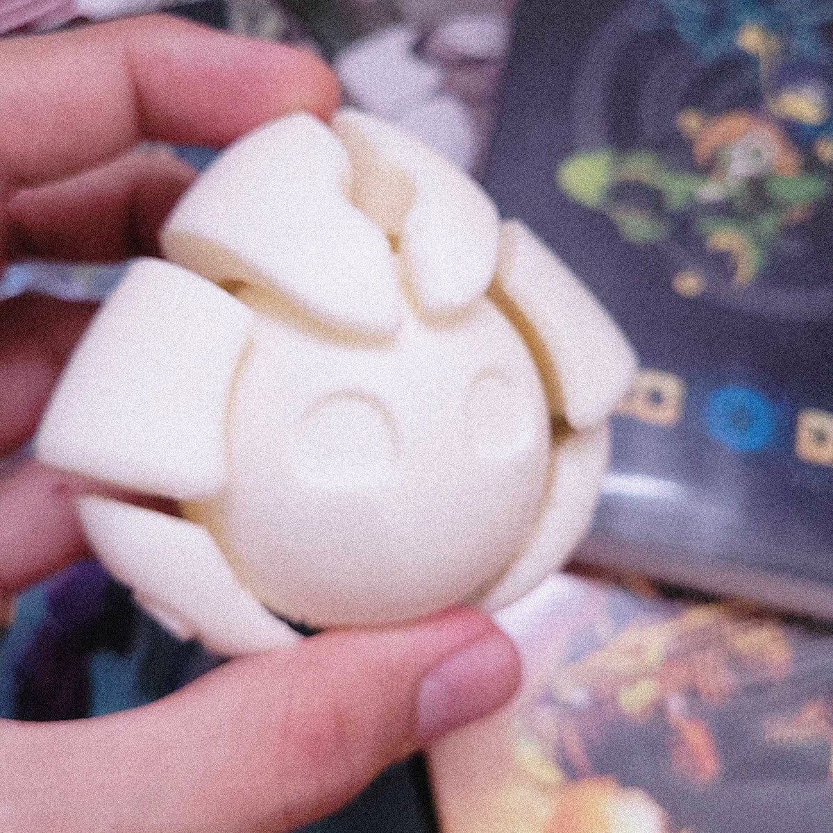 BitCakeStudio's tweet photo. Wow! After searching through our mysterious warehouse, secret agents found this Q Figure.
This little guy replica was made for every #DeMagnete fan and collector and is the perfect addition to any action figure collection!
#GameDev #IndieGame #Prototype https://t.co/lE6Awu43av