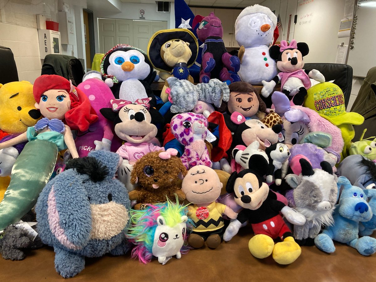 OregonDOT's tweet photo. Friday-fully stuffed! #ICYMI
π¦ Andy? Bonnie? Your stuffies are waiting to go back home. https://t.co/ZadlVfYQb5
β It's a #MitchellPoint milestone! https://t.co/T6mZSpg9xC
π I-5 concrete repairs S. of #Ashland. Expect delays & single lane traffic. https://t.co/GlEkiBQFak https://t.co/7pTuFOc1LP