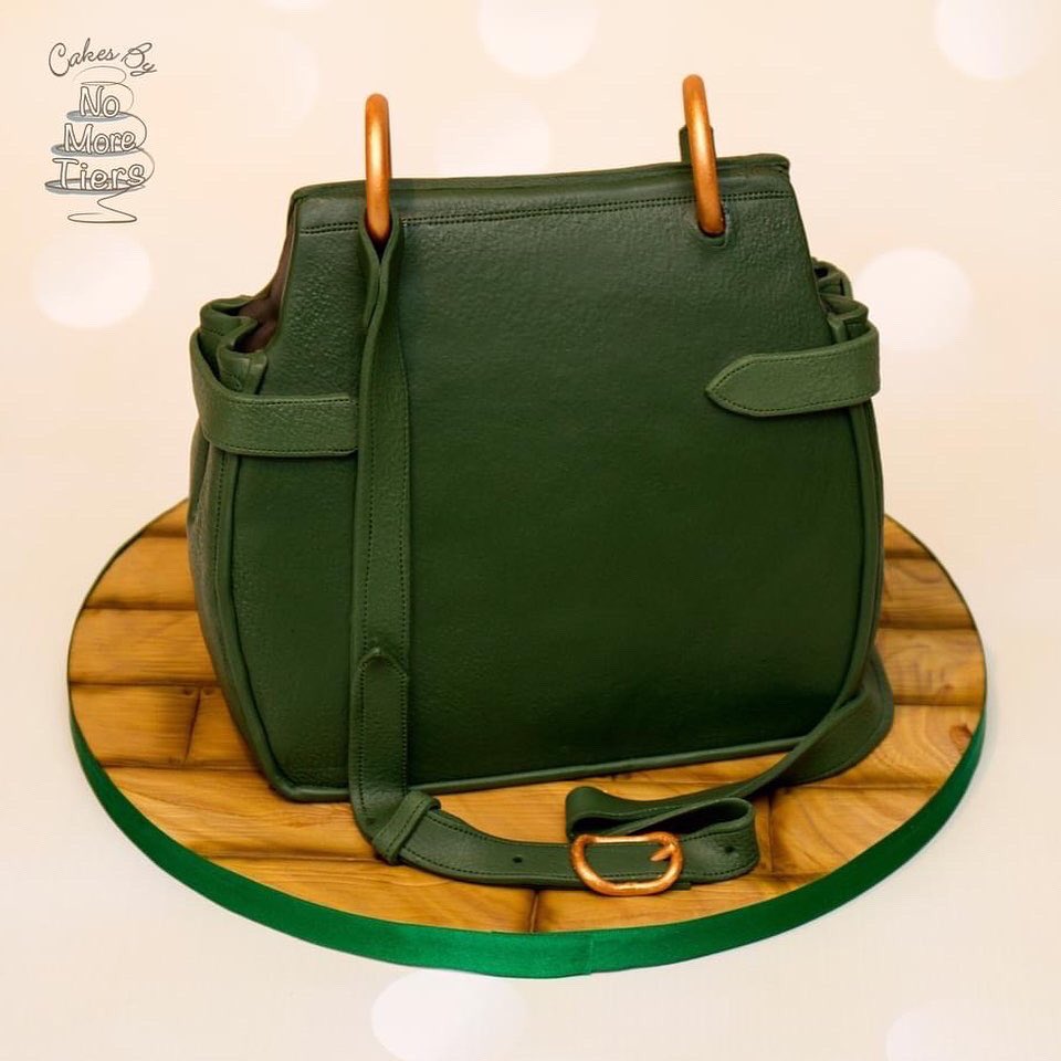 No_More_Tiers's tweet photo. So, was this a handbag or was it cake?
Of course it was cake! Multilayered rich chocolate cake to be precise. Here’s the proof of the cut cake.
One of my absolute favourite makes.
#Cake #isitcake #yesitscake #York #AprilFool https://t.co/SH25m0PDYD