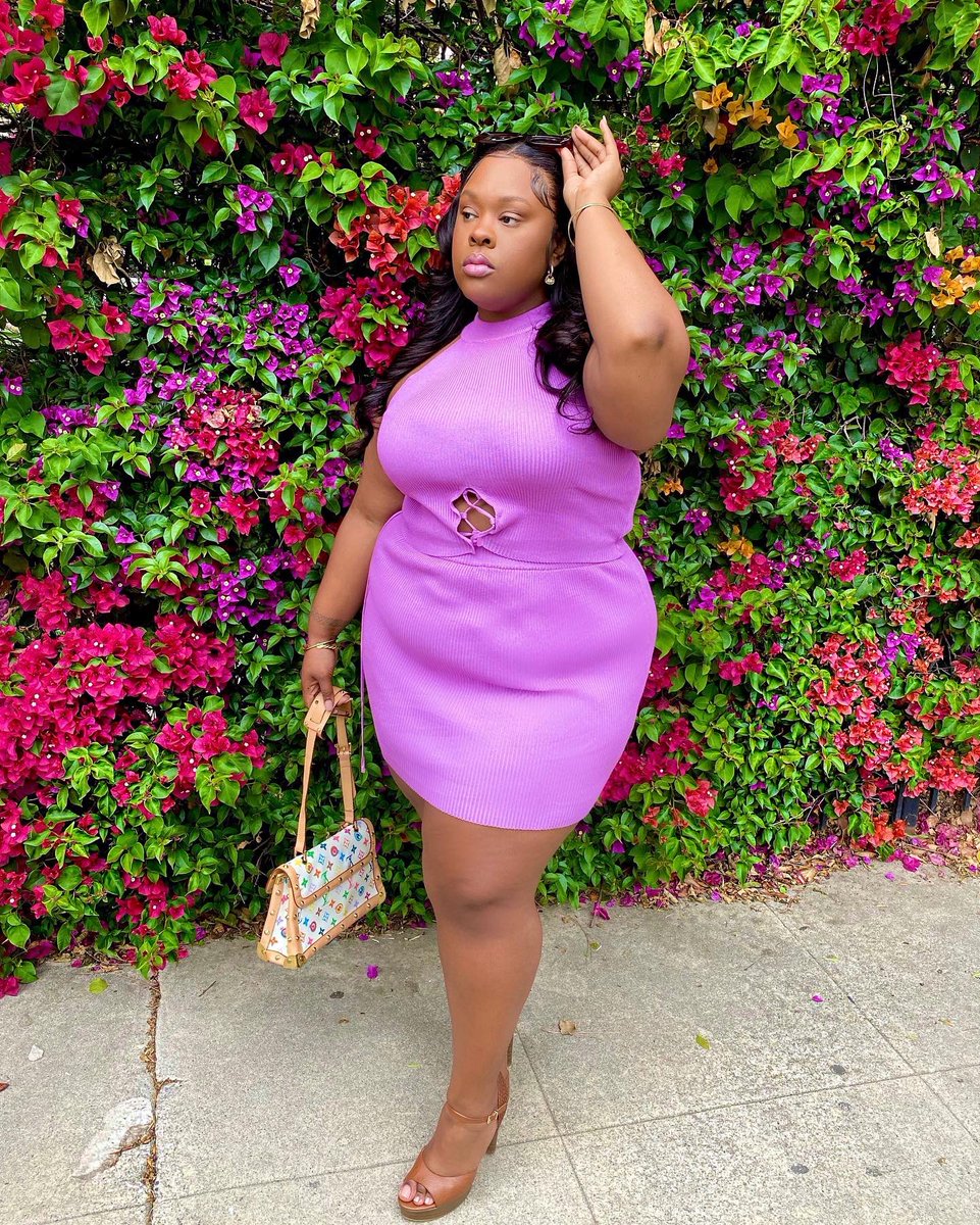 MAMATHEBRAND's tweet photo. The revolution will not be televised because it’s happening from within 💜

🌸✨Happy April!✨🌸
More love and blessings to you all!

Set: @rainbowshops (waaat?! Ikr!💃🏽)
Shoe: @rossdressforless 
Bag: vintage @louisvuitton 
Hair: @theglamdiaryy 

#DONTFALLDOWN https://t.co/y8isQlPfh9