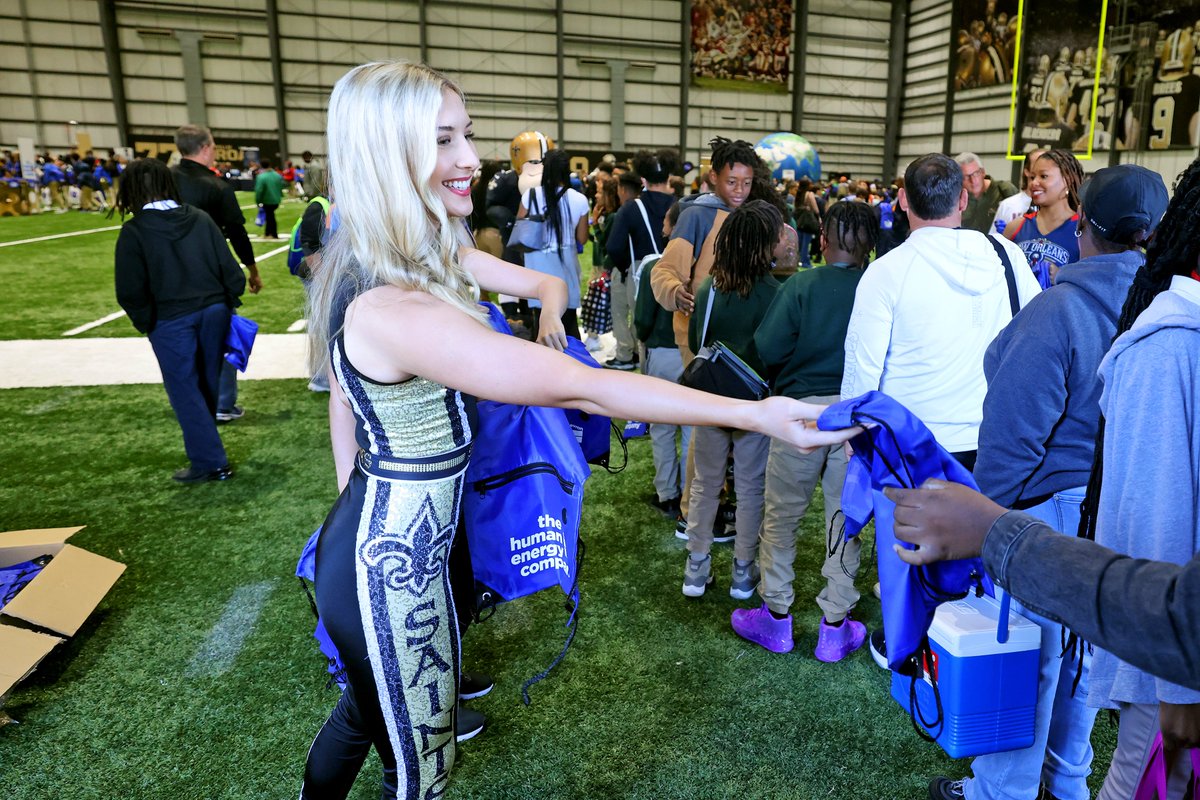 Saints's tweet photo. Earlier today, the Saints and @PelicansNBA teamed up with @Chevron to host a STEM Fair at the indoor practice facility!

The field-trip event for over 1,600 students across the region featured hands-on learning and interactive demonstrations.

See more >> https://t.co/zmHJ1uqScd https://t.co/YHt6kz8RoB