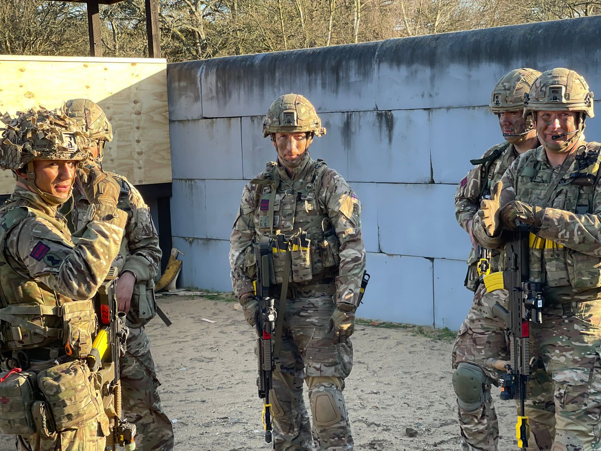 101EngrRegt's tweet photo. 221 Fd Sqn (EOD&amp;S) delivered a fantastic weekend of Urban Operations training. #ArmyReservists learned important skills such as close quarter combat, building clearance, close target recce, tactical report writing and execution of orders #UrbanOps #FollowTheSapper #FailLearnWin https://t.co/HLAZRxFJ91