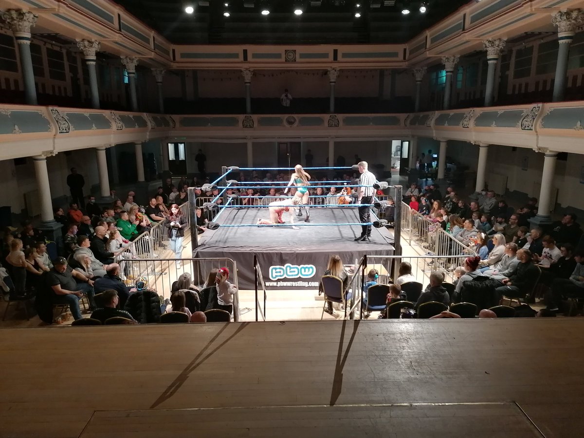 Belter of a show tonight in Greenock. Nothing beats competing in front of a fired up home town crowd. And picking up the win with <a href="/JohnTrettan/">John Boy</a> over <a href="/TheJoeyHayes/">Joey Hayes</a> &amp; <a href="/DannyTheHope/">Danny Hope</a> made it even better 😎