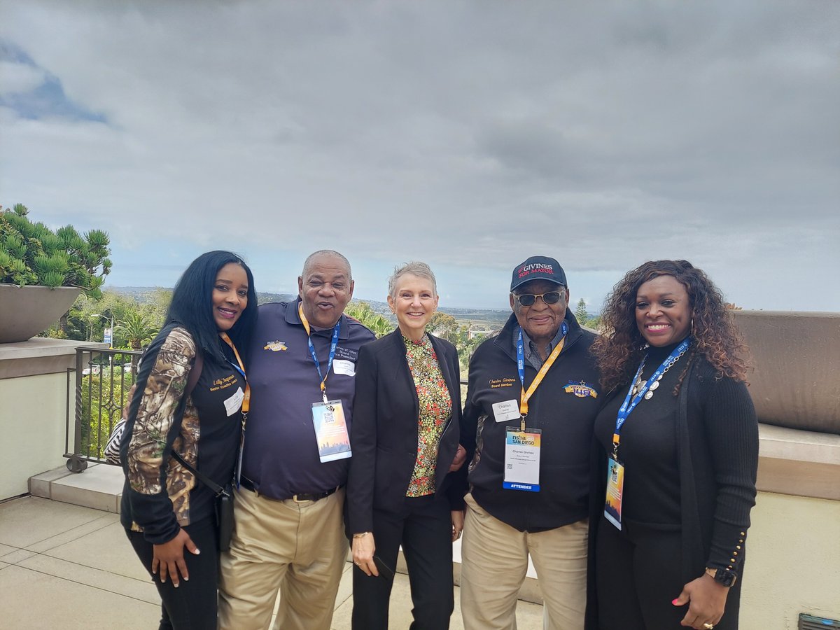 USD_JI's tweet photo. We're having a great time hosting the NSBA Experiential Learning Visit! @NSBAPublicEd @lisadawley @usdsoles https://t.co/leOggPFV2k