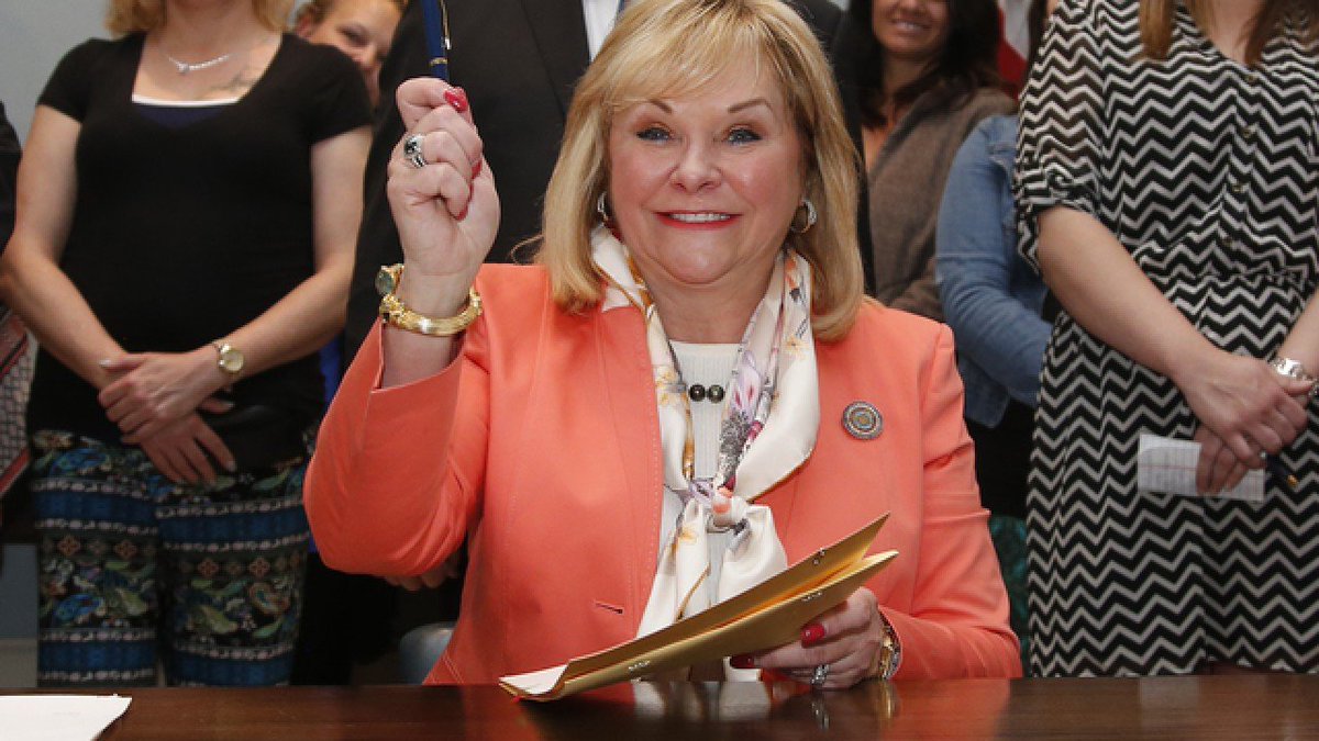 OKPoliticalMeme's tweet photo. Time for the long awaited Face reveal of Okie Memes! Some of you love me, some of you hate me! It’s me! Mary Fallin! Don’t you wish I was still Governor? https://t.co/eguPiakkc1