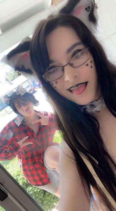 Behind the scenes! Y&rsquo;all know I have thing for strays. 🥵 https://t.co/l0CZJZtZH8<a href="/tag/wip"class="tags"><span>#wip</span></a>