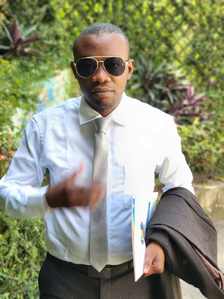 KanyindaPat's tweet photo. Delvaux n'a qu'un seul leader des jeunes, Mt @TresorNtombo, C.N de la #JCRD, sur qui repose tous les espoirs du renouveau, pr une jeunesse responsable au profit du développement d Kinshasa ! Demain, Delvaux va vibrer au rythme d la #CRD !
@fatshi13 @CMbosoNkodia @BetonDeLaRep_Cd https://t.co/iuofsHgwgi