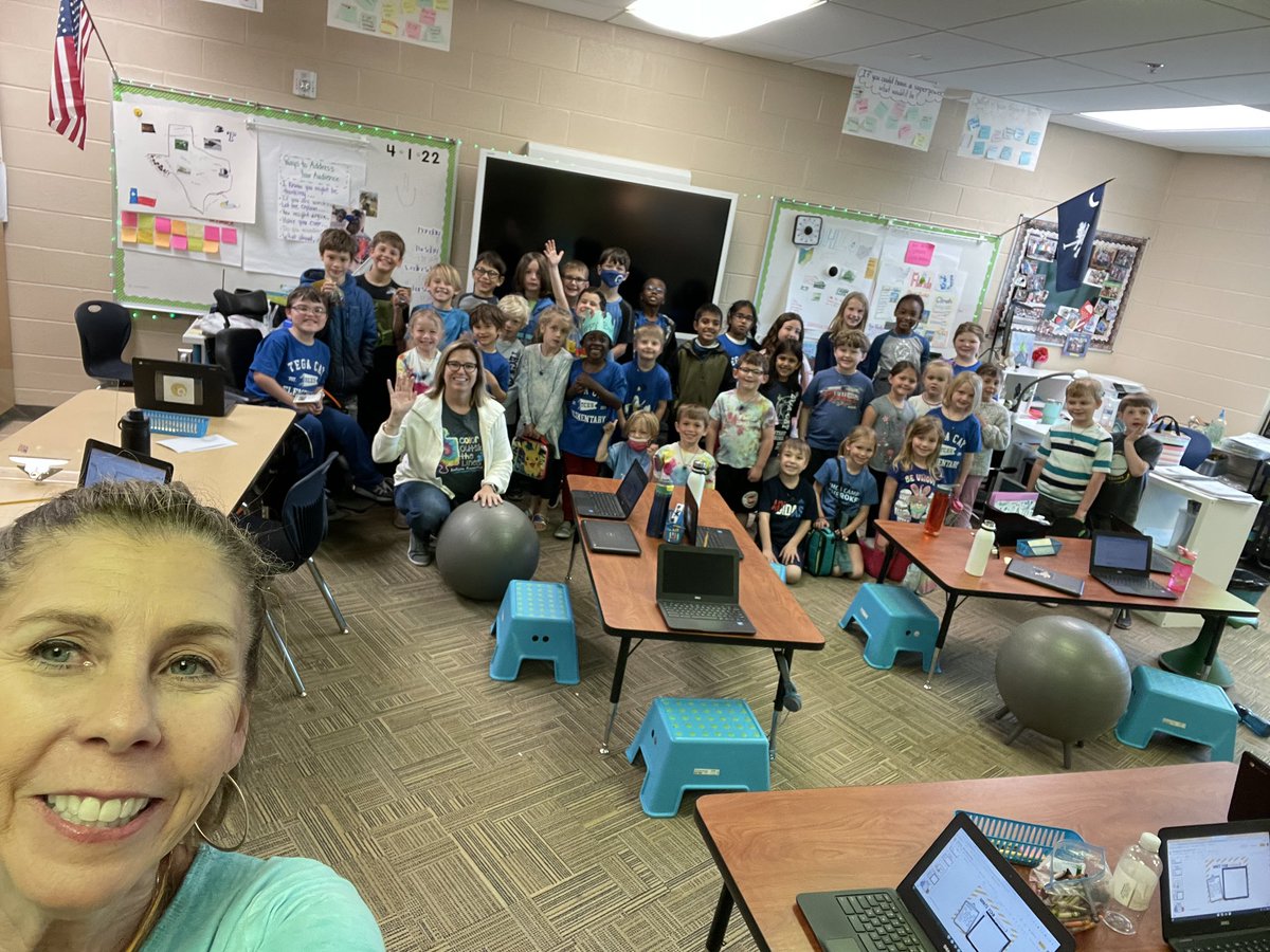 beccalong21's tweet photo. We shared a thank you with our Rishton House friends who played with us while building relationships on Wednesday. 🥰 @tegacaytitans @brigitteawagner @TegaCayAP @TCESLeadTeacher @TCESLeadTeacher https://t.co/zepw3O2LJR