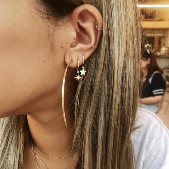 CandyMidvale's tweet image. So good I had to share! Check out all the items I'm loving on @Poshmarkapp #poshmark #fashion #style #shopmycloset: posh.mk/Y4mnaW6FSob