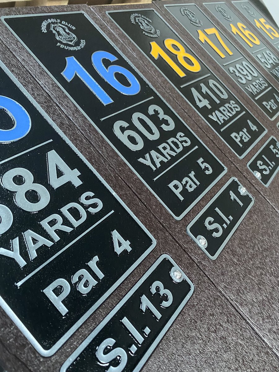 PinseekerGolf's tweet photo. Busy time of year for the Pinseeker factory ๐ช๐จ
Brown ProPlex tee posts with the ever popular etched zinc plaques - looking good ๐
No more painting and maintenance for the signs at Crewe Golf Club! โณ๏ธ
#pinseekerquality #golf #recycledplastic #ProPlex #golfsign #golfteesign https://t.co/jTdAtbN9GA