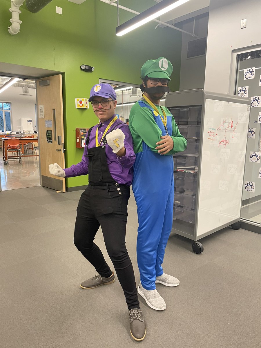 ellengianakis's tweet photo. More pictures from @DcLstem #seniorweek! #classof2022 #pcti #pctvs #dclstem https://t.co/PUdR43ESoz