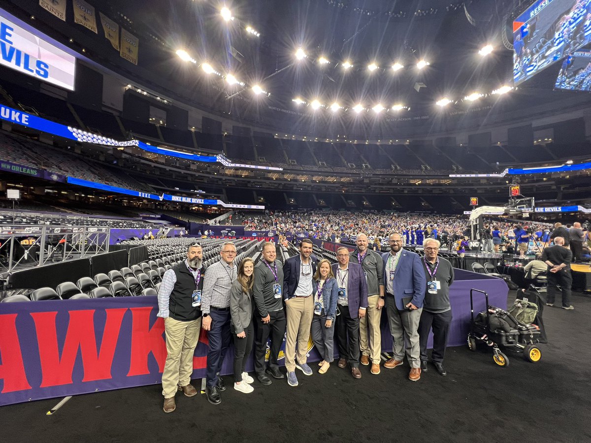 reliant_park's tweet photo. π NRG Park future host contingent at this years @mfinalfour in New Orleans.
#ncaamensfinalfour #finalfour #behindthescenes #nrgpark #basketball #futurehost https://t.co/YKriXOpkgA