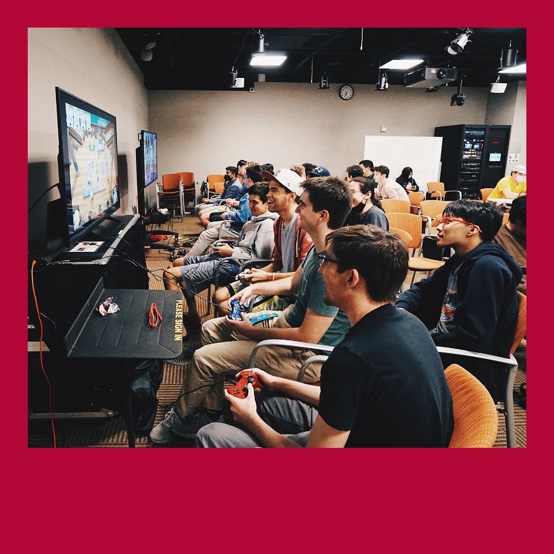 SCUEsports's tweet photo. A HUGE thank you to all gamers who attended our Spring Social yesterday evening! We had a great time chatting, playing games, and giving away prizes for you all. Thank you to you and to our sponsor, Xfinity, for supporting SCU Esports. #SCUEsports #SantaClaraUniversity #LifeAtSCU https://t.co/cMp8Mc2qZZ