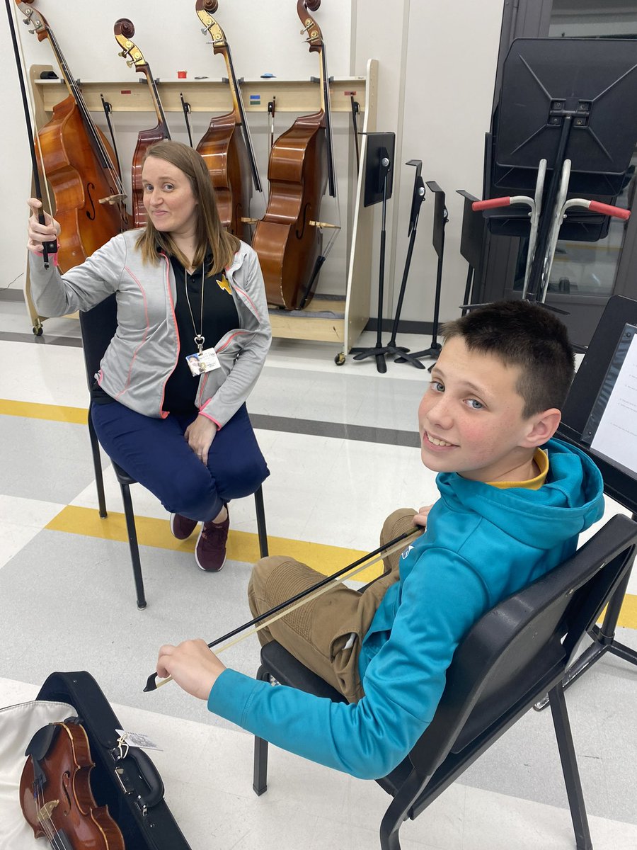 KruegerMSOrch's tweet photo. Bow Hold Seminar 2022 is now over. Thanks to all the Falcons who participated and learned with the orchestra today. https://t.co/NUD549HUJQ