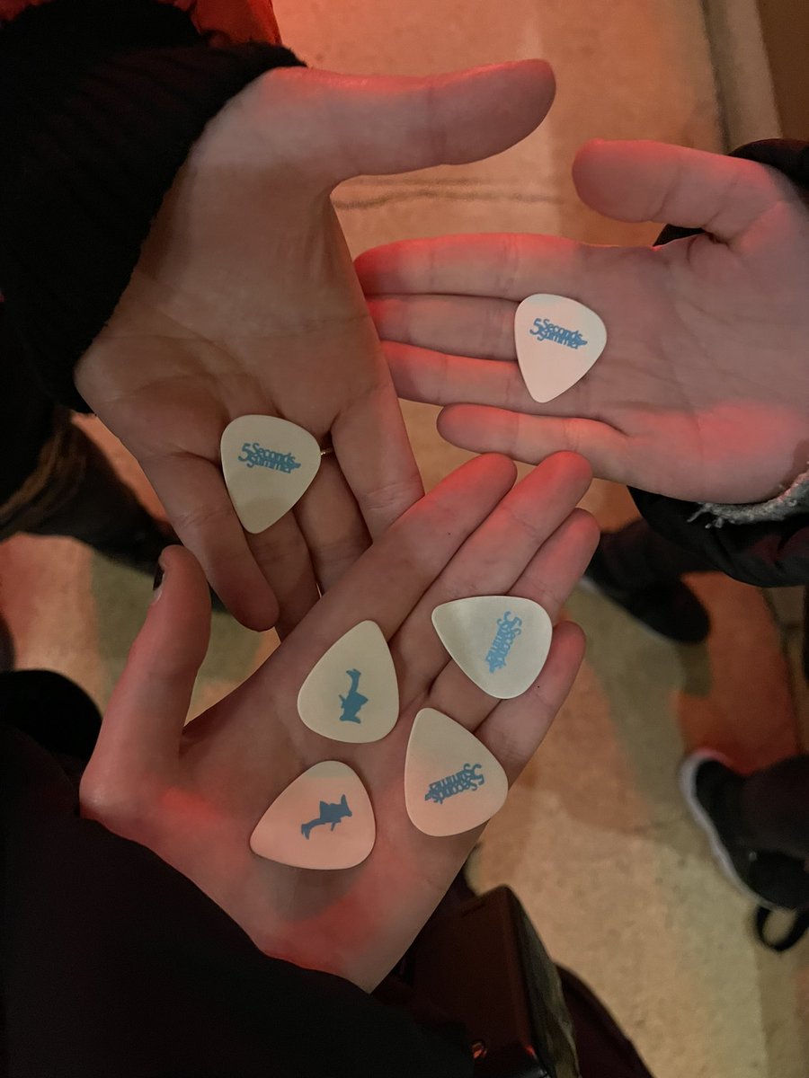 Marti ☆ tweet media