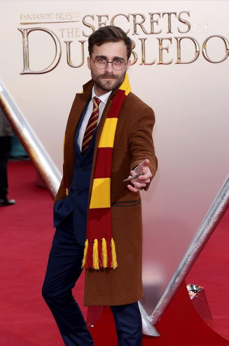 PipocaRefil's tweet photo. Harry Potter na Premiere de Animais Fantásticos: Os Segredos de Dumbledore @Felixir_Cosplay #SecretsOfDumbledore https://t.co/7p5A6zLYKL