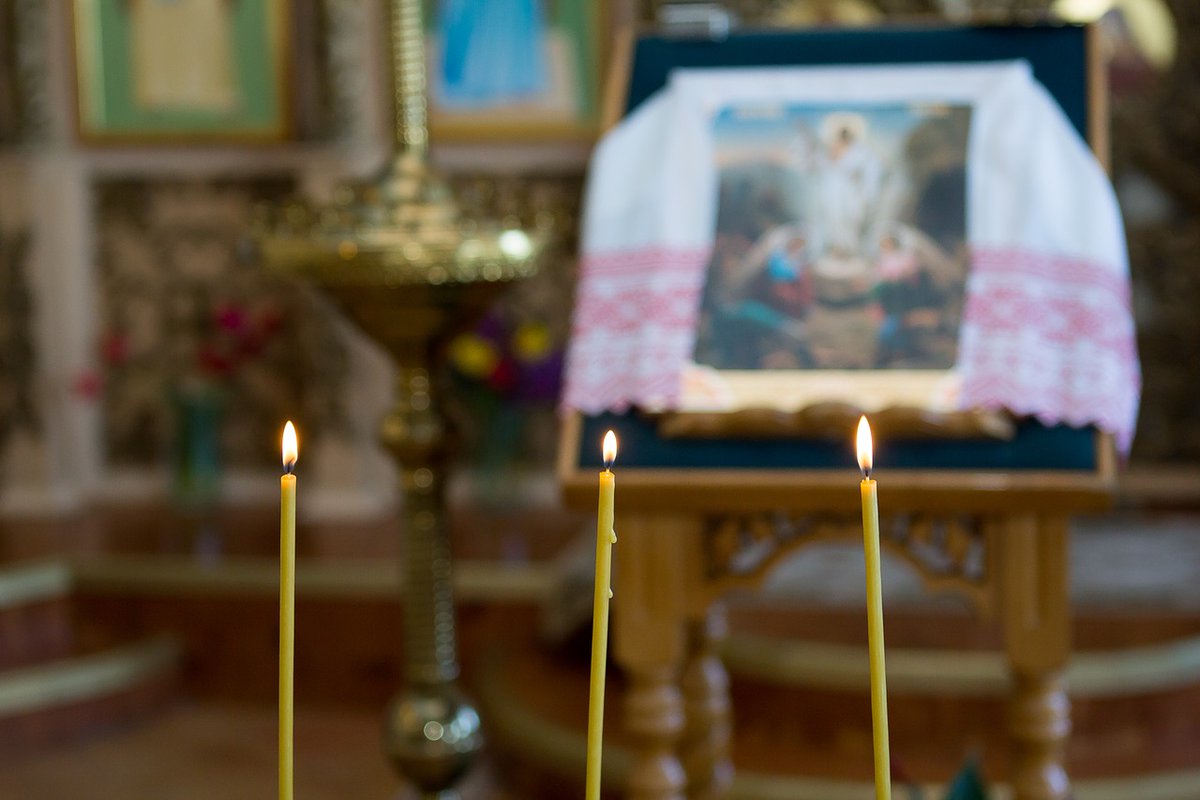 DiCarloRSC's tweet photo. "O truly #blessed #night, worthy alone to know the time and hour when Christ rose from the underworld." - #Exsultet - #EasterProclamation. #CheckList time for #DiCarloProducts! Is your #Cathedral #Church ready for #SolemnEasterVigil April 16-#EasterSunday April 17 2022?! https://t.co/WUZeTUhlpt