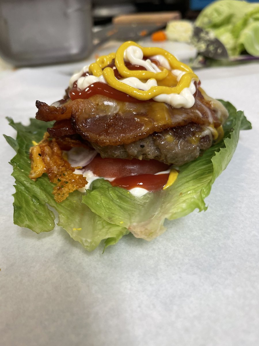 DailySpecialAk's tweet photo. Today at Daily Special!  Open 4-9pm Thursday- Saturday!  #foodies #anchorage #cheflife #vegetarian #Vegan #burgers #cheeseburger #bacon #tatertots https://t.co/047BoG398B