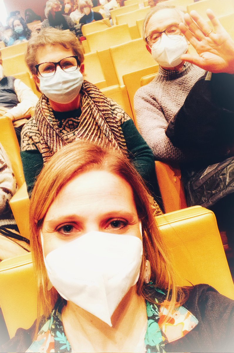 OlallaLab's tweet photo. @TomNGrossmann @RubenRagg @ChemPlusChem @narf42 @David_Lab_MSK @NinaHartrampf Sorry, I am late! 🫣No data until now; I guess this was my #ChemLifeBalance 😅 The best for me it is to spent time with my beloved ones. Time together is the best 🎁 ever. Regards to everybody from the theater with my parents, 🛰️❤️ @ChemPlusChem https://t.co/euObXD0OjE