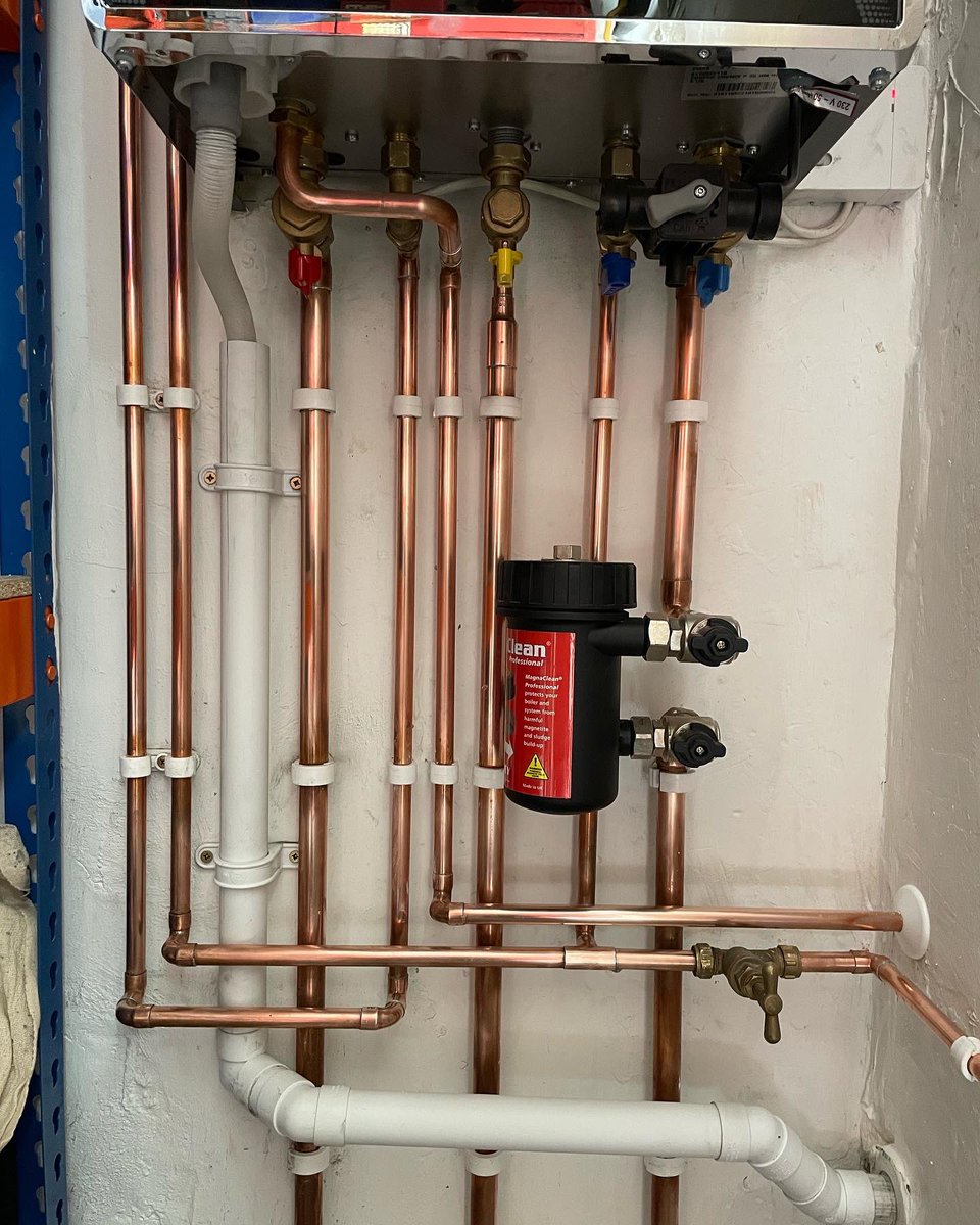 My first ECA Confeo Premix 30Kw combination boiler install 💥

Lucky enough to have been gifted this and installed in our lockup/shop after no heating or hot water for over 4 years 😅🙈

<a href="/BoilersEca/">ECA Heating UK</a>