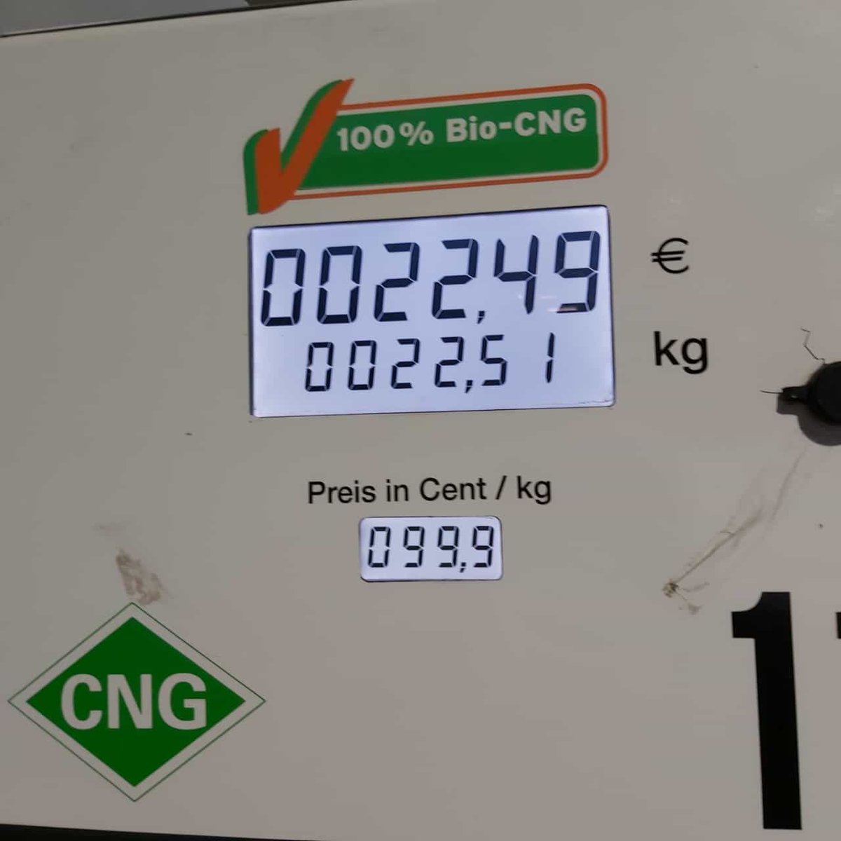 klumpen72's tweet photo. Reichweite 555km.durchschnitt 4,05kg/100km = 4.01€/100km also ich kann mich nicht beschweren über hohe Spritpreise #cng,#biomethan .#orangegas https://t.co/wXIkMsJYg3