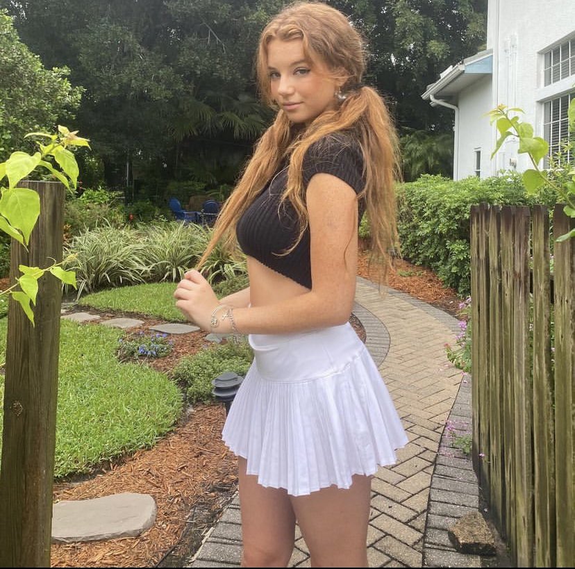 pumpforteens's tweet photo. goon for me all day i want every last drop 😍fall deeper into your addiction, you cant get enough of my tight teen body.                                                                catfish findom femdom teen sissy goon wank https://t.co/c1RAOftOVQ