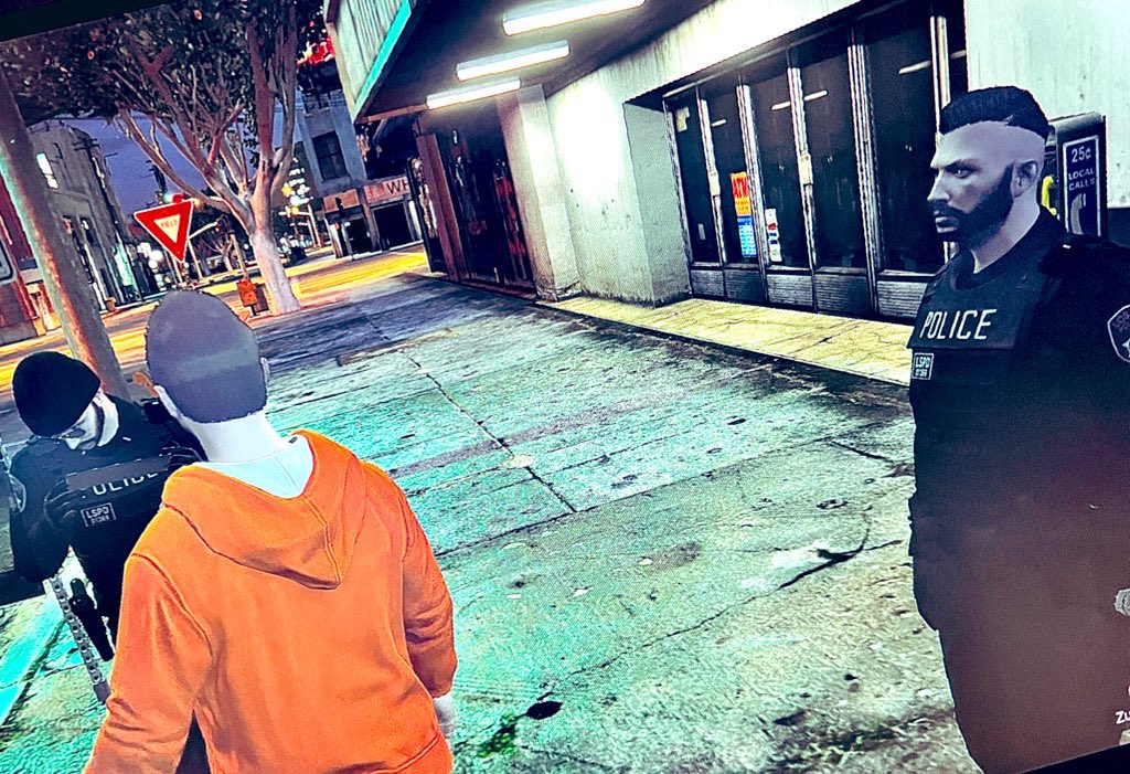 DANKE FÜR DEN GEILEN STREAM!!! 

Duke Gustavo sein erster Kontakt mit den Cops.  
Was ist da wohl passiert 🤔 

Auflösung gibt hier: 
instagram.com/stories/derduk…

#community <a href="/RoleplayRise/">Rise Roleplay</a> #GTARP #GTAOnline #community #stream #influencer #streamer