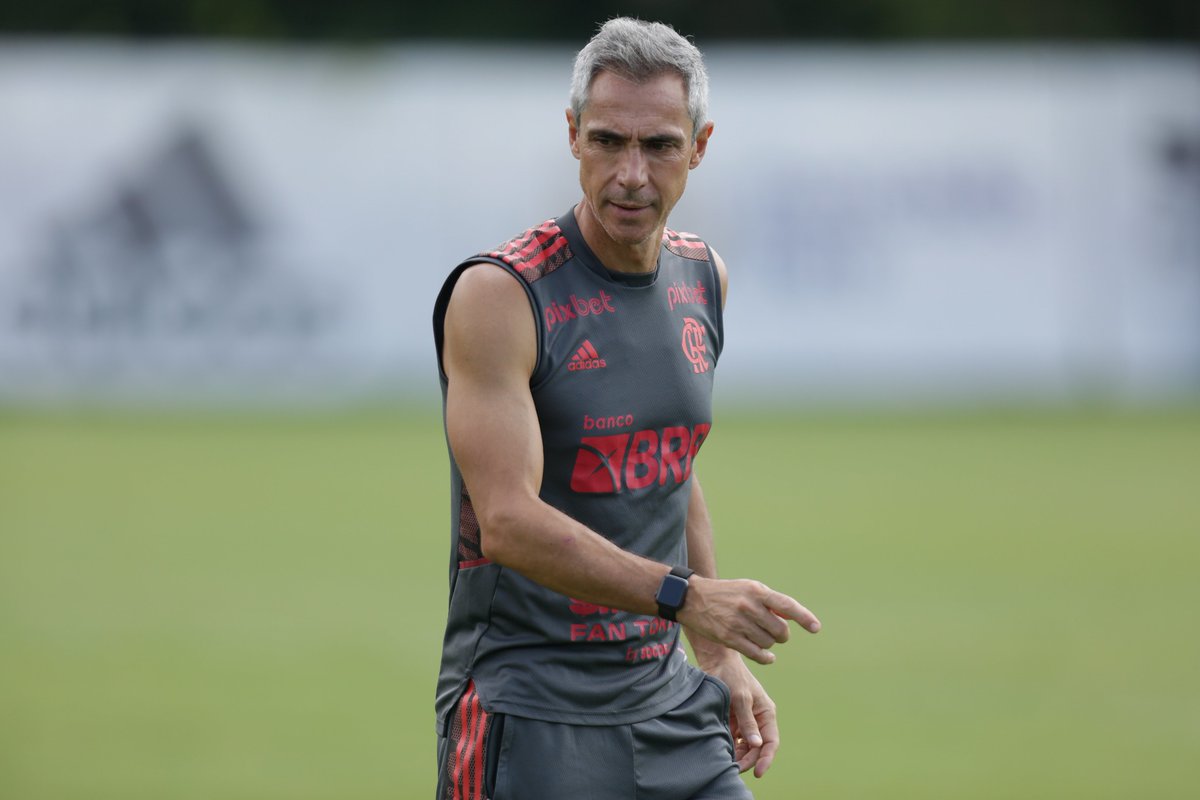 NOTÍCIA IMPORTANTE!
Paulo Sousa já avisou nos bastidores do Flamengo que não tem conversa. Não vai ceder em nada e irá fazer as coisas do seu jeito. Jogadores que estiverem descontente, podem sair. Ele quer mudar a acomodação dentro do clube.