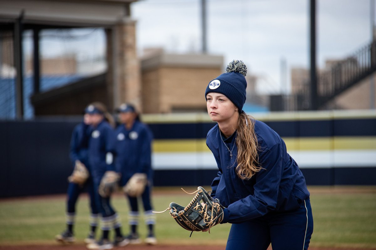 GaTechSoftball's tweet photo. 𝗦𝘁𝗮𝘆 ready, so we don't have to 𝗴𝗲𝘁 ready 💪

#BeGold /// #404Institute https://t.co/IIuU0Hy5sg